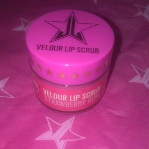 Jeffree Star Velour Lip Scrub - Strawberry Gum